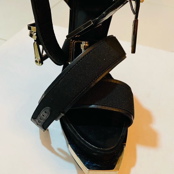 Versace Heels - Picture 7 of 9